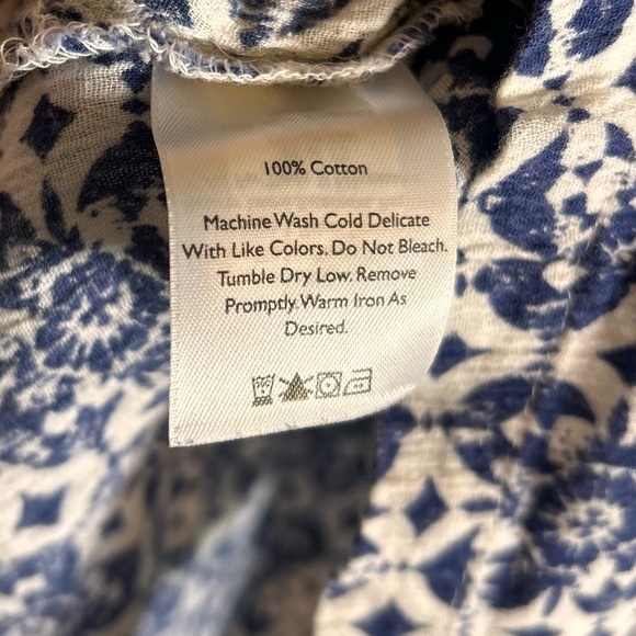 Eddie Bauer Blue and White Patterned Blouse - Picture 5 of 6